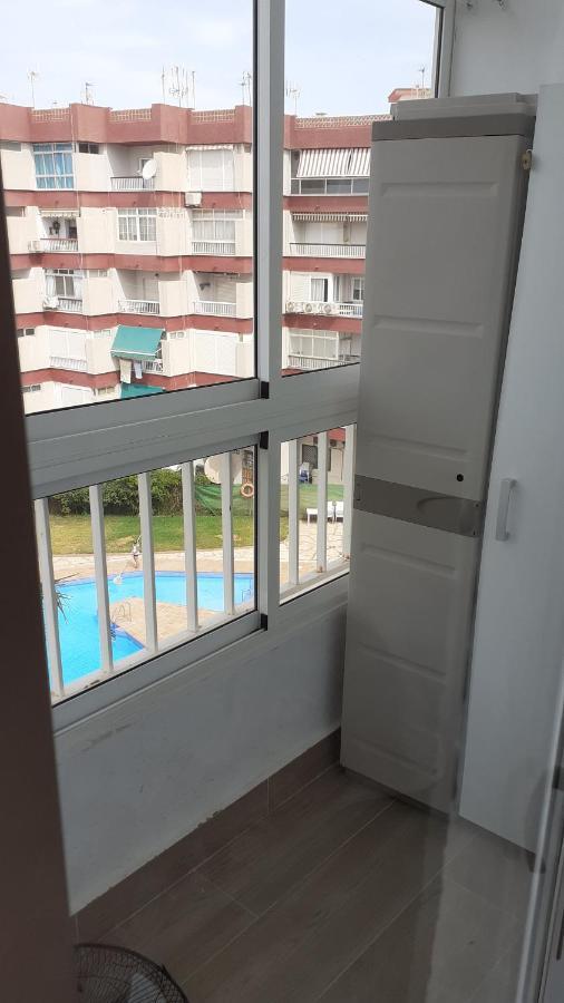 Amplio Piso Al Lado De La Playa En Nerja Apartment Exterior foto